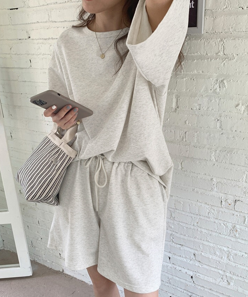 https://fulmo-img-server.com/pants-set/46fe8afe-17a4-48ed-9eec-fa3cca4870e8.jpg