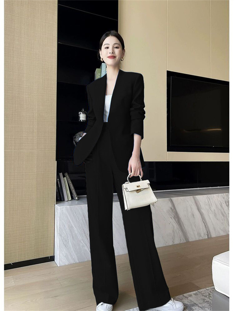 https://fulmo-img-server.com/pants-set/474357e3-9a25-4238-97c6-5d3d1a4e3903.jpg