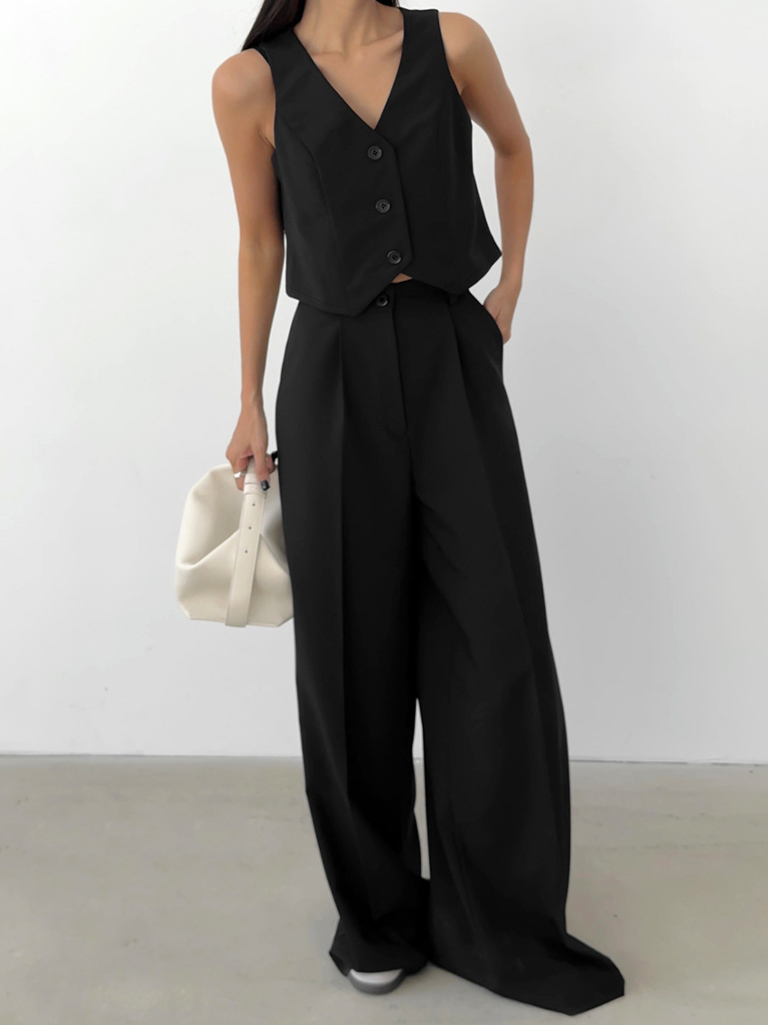 https://fulmo-img-server.com/pants-set/4a32bcd0-b660-4311-bb0f-958e878d3d5e.jpg