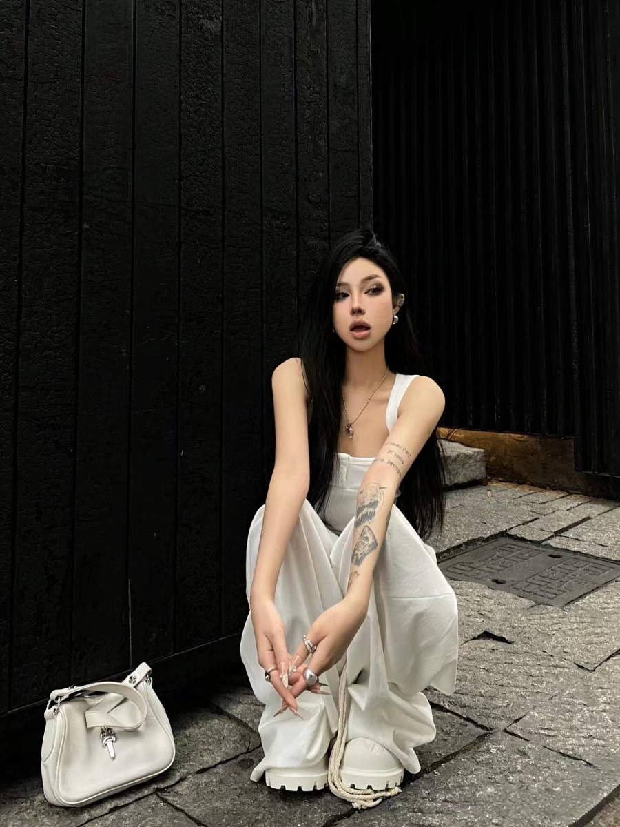https://fulmo-img-server.com/pants-set/4c3ddbed-6bee-45ce-b0b6-00c5119751da.jpg