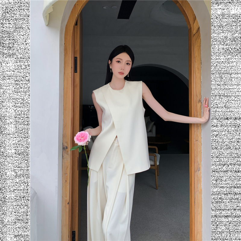 https://fulmo-img-server.com/pants-set/4f8edae6-bca7-44d9-a704-03d9f178ef9d.jpg