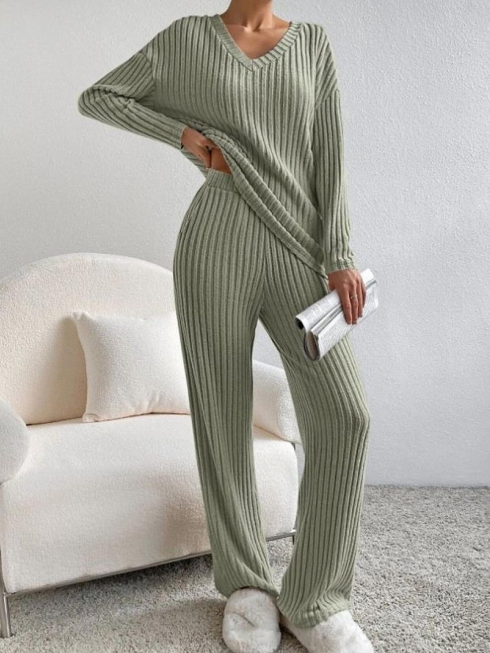 パンツセットアップ リブ編みゆったりパンツセットアップ