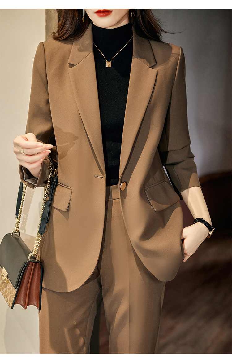 https://fulmo-img-server.com/pants-set/51b87d17-6bd6-4bea-9240-01284b23f086.jpg