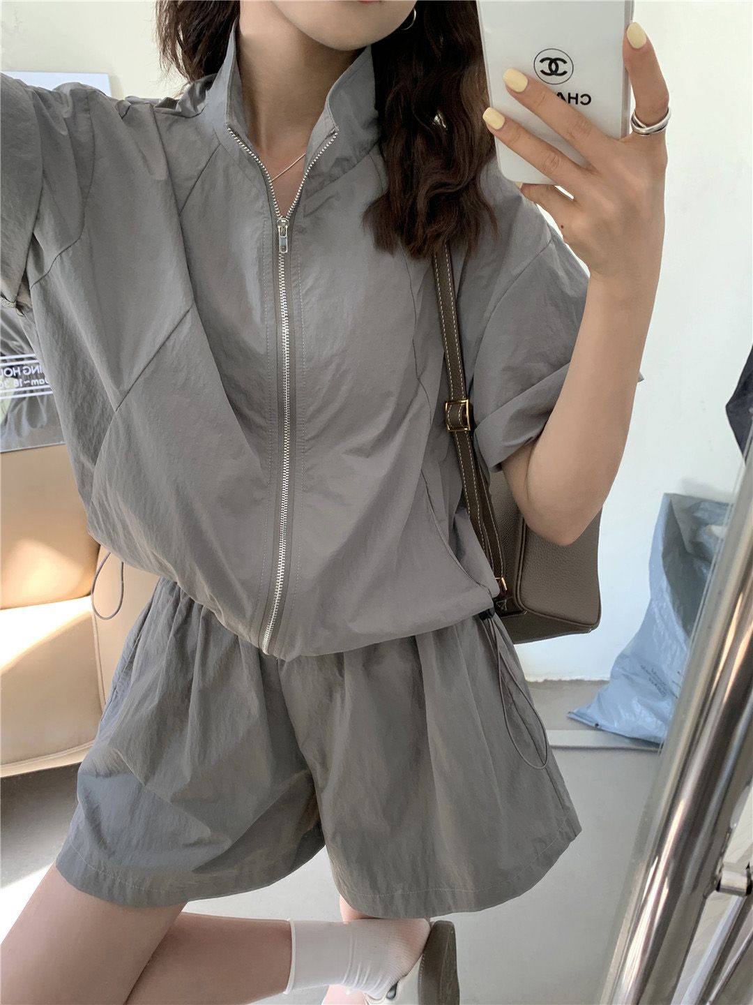 パンツセットアップ ハイネックジップブルゾンショートセット