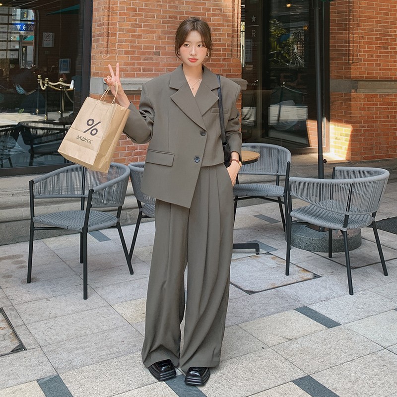https://fulmo-img-server.com/pants-set/5910a956-3aa2-461c-b094-648557f4c46b.jpg