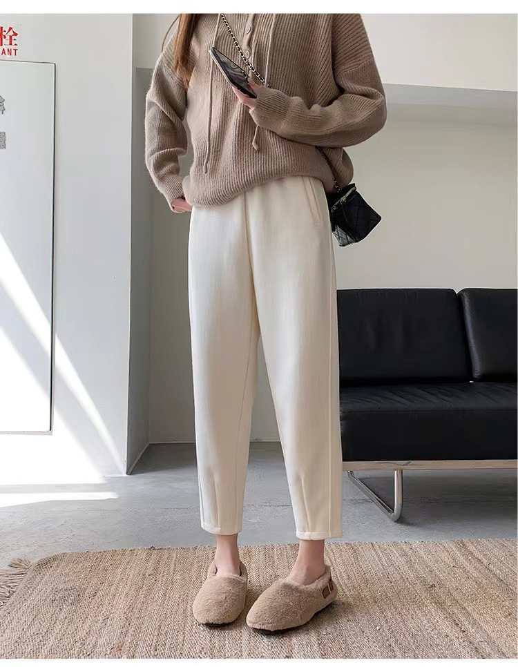 https://fulmo-img-server.com/pants-set/5d5f06a7-cf41-4c73-be52-a99aa88aa307.jpg