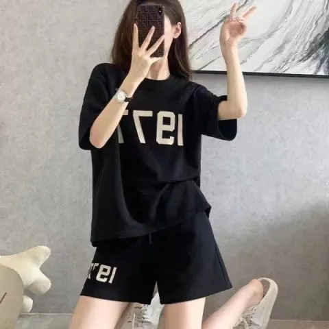 パンツセットアップ 文字デザイン ゆったりショートセット