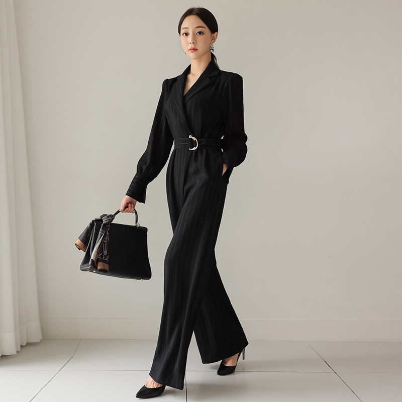 パンツセットアップ 上品ピンストライプ柄ベルト付きテーラードジャケット