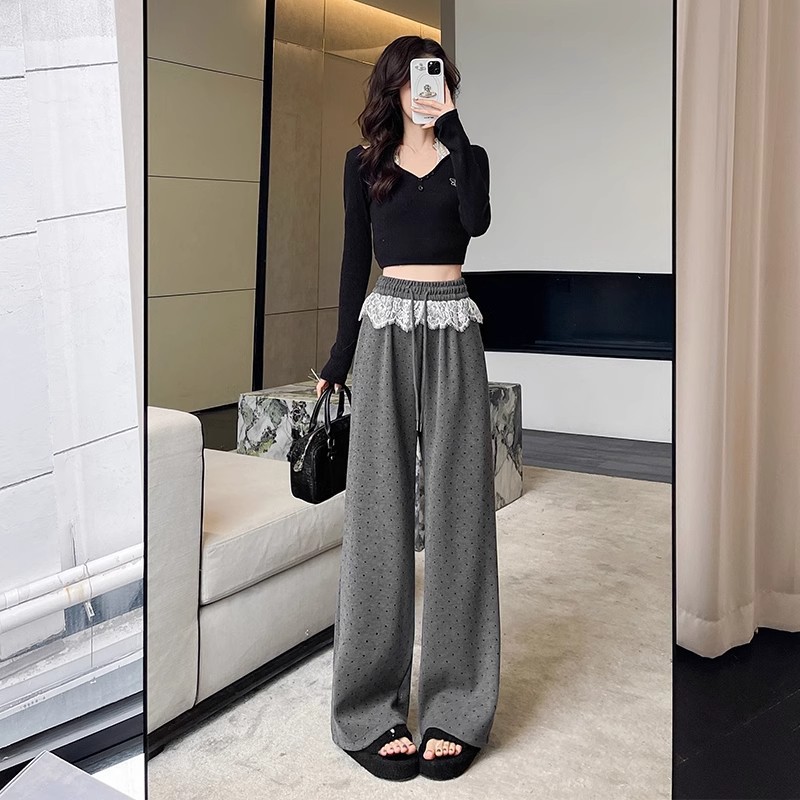 https://fulmo-img-server.com/pants-set/6206a40e-c354-4a28-808e-39494fcba2f7.jpg