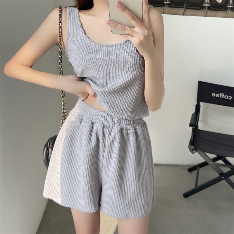 パンツセットアップ ショート 上質リブ編みノースリーブセットアップ