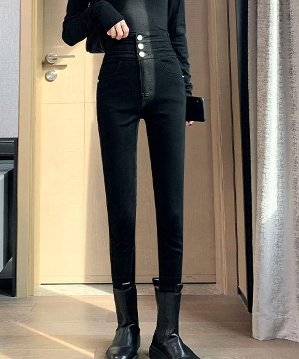 https://fulmo-img-server.com/pants-set/6838d289-171d-4cc1-9589-7e1f143a4dfe.jpg