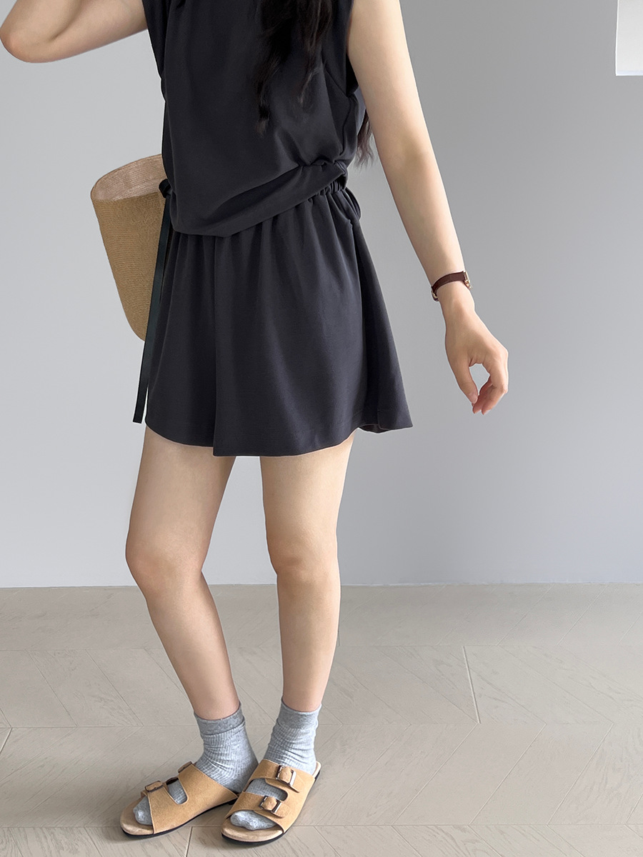 パンツセットアップ すっきりノースリーブショートセット