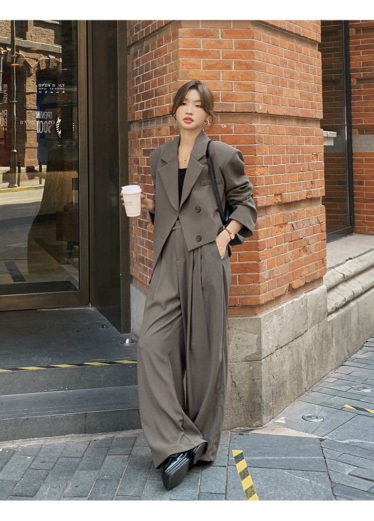 https://fulmo-img-server.com/pants-set/6b22ea4d-9d36-4fba-9edb-b81415e1db07.jpg