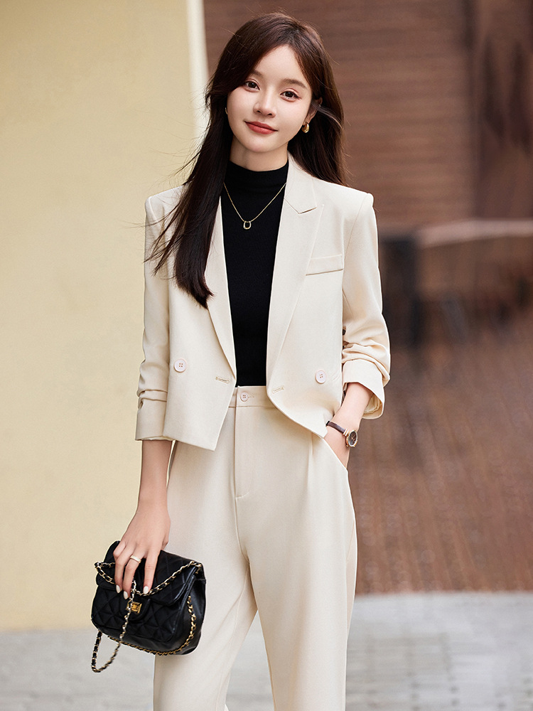 https://fulmo-img-server.com/pants-set/6deb4502-5cd6-4107-aa15-e79b4f014bb0.jpg