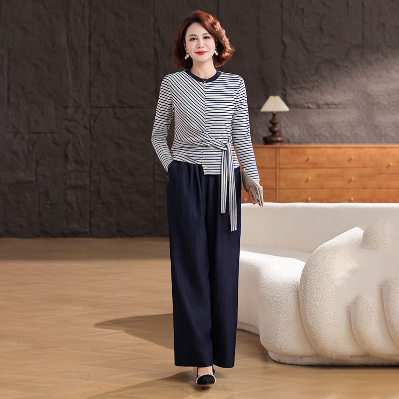 https://fulmo-img-server.com/pants-set/6e86adcf-bc25-4aac-9499-5b9308c9b956.jpg