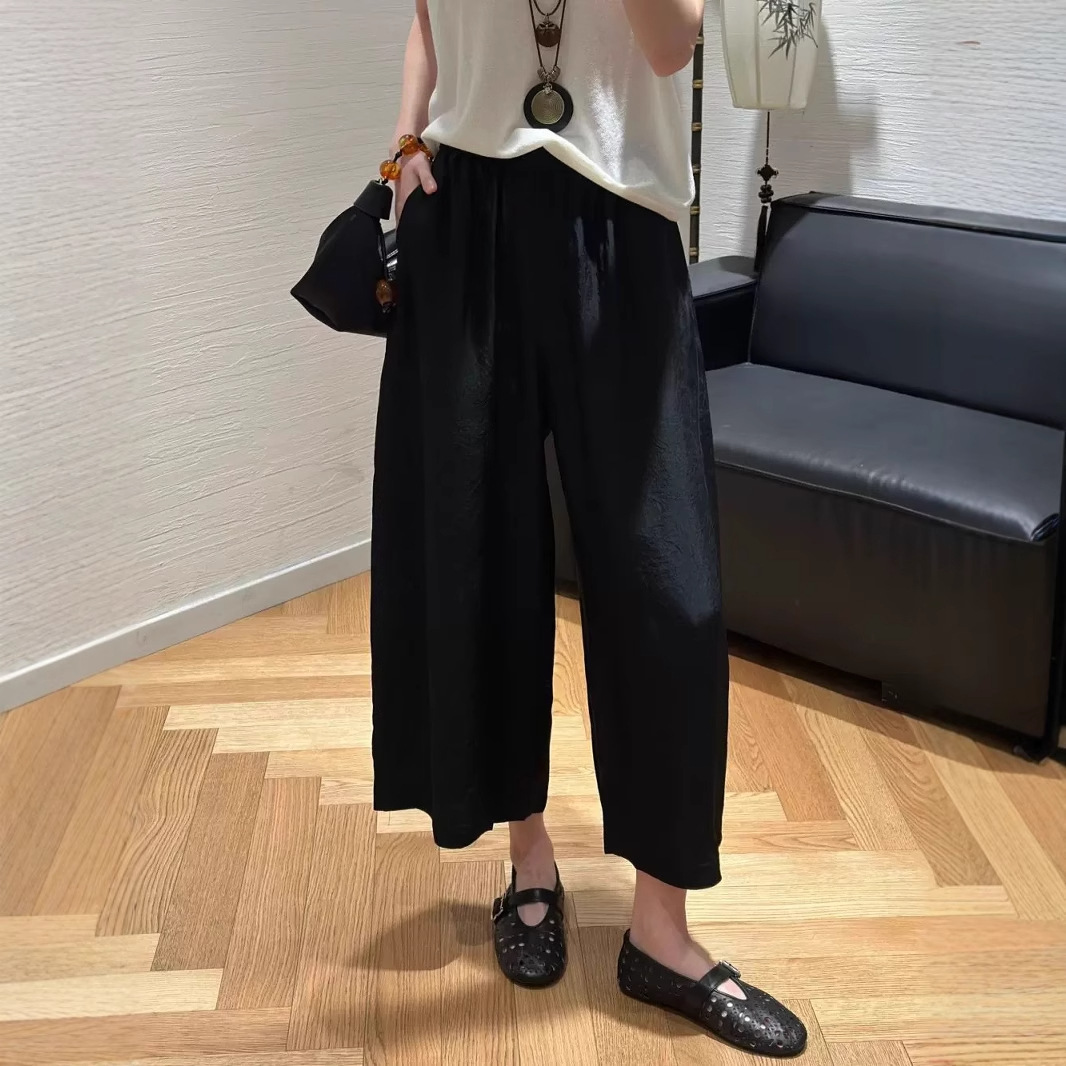 https://fulmo-img-server.com/pants-set/6fa600e7-ef3d-49f8-9d00-aea2e06183eb.jpg