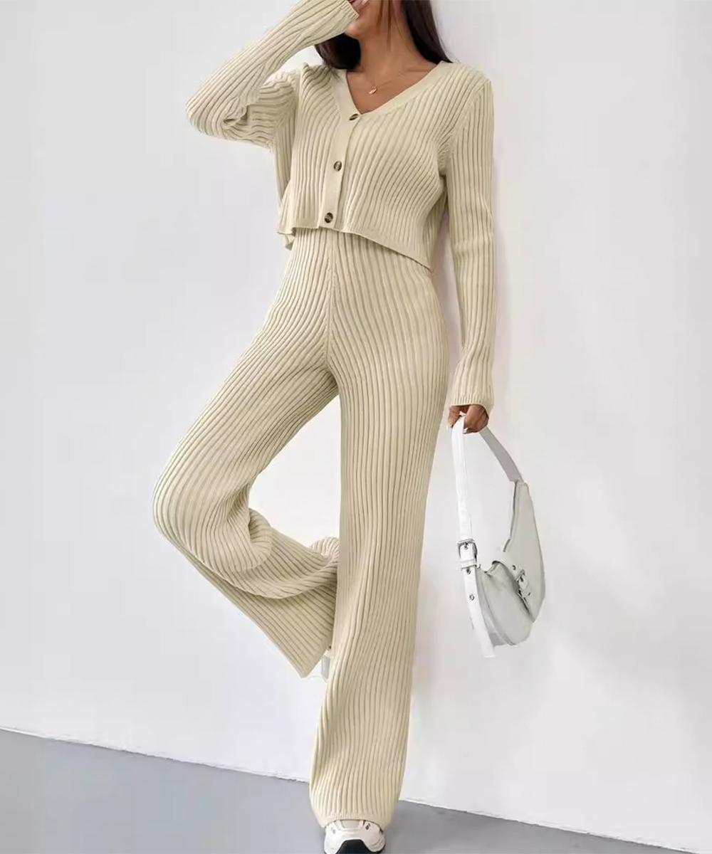https://fulmo-img-server.com/pants-set/6fdb978c-5cfe-4d5e-aa5a-4cb6896aac8a.jpg