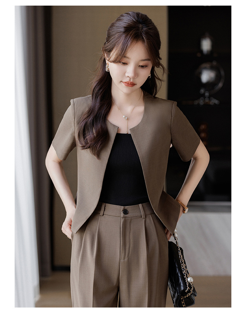 https://fulmo-img-server.com/pants-set/705e362d-b4d7-4133-8682-f32ca8148b6e.jpg