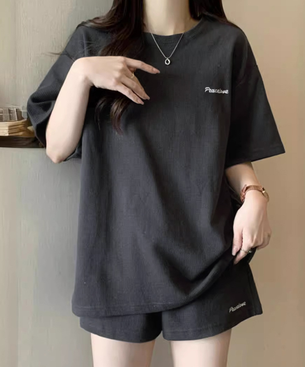 https://fulmo-img-server.com/pants-set/7171d5e9-85c1-4806-9ff6-9413f3671262.jpg