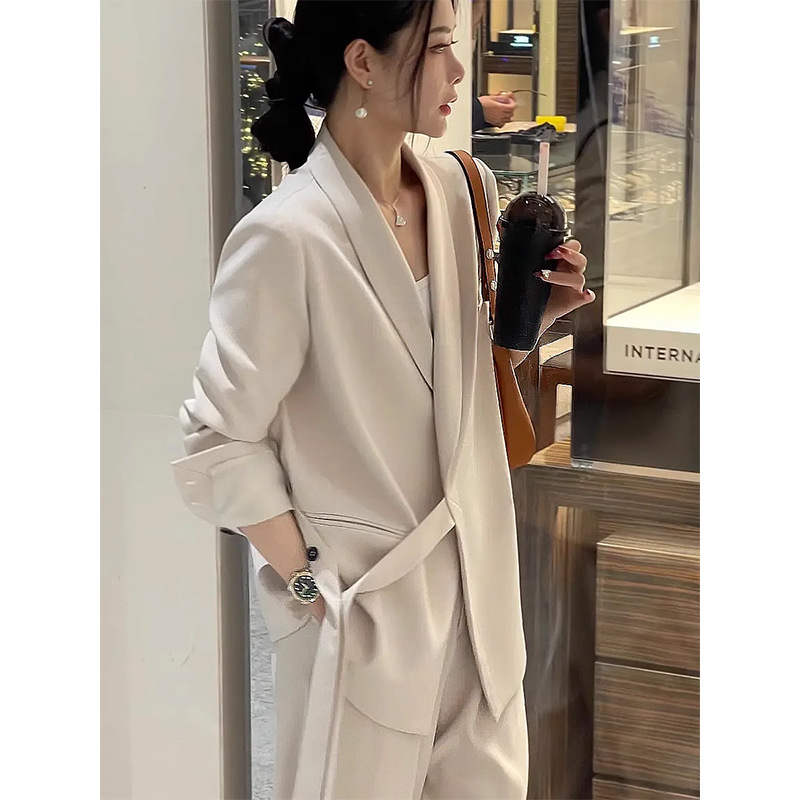 https://fulmo-img-server.com/pants-set/7245af03-2a6d-4b29-a210-31450438b320.jpg