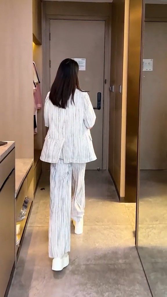 パンツセットアップ ワイド 優雅な半袖ストライプワイドパンツセット
