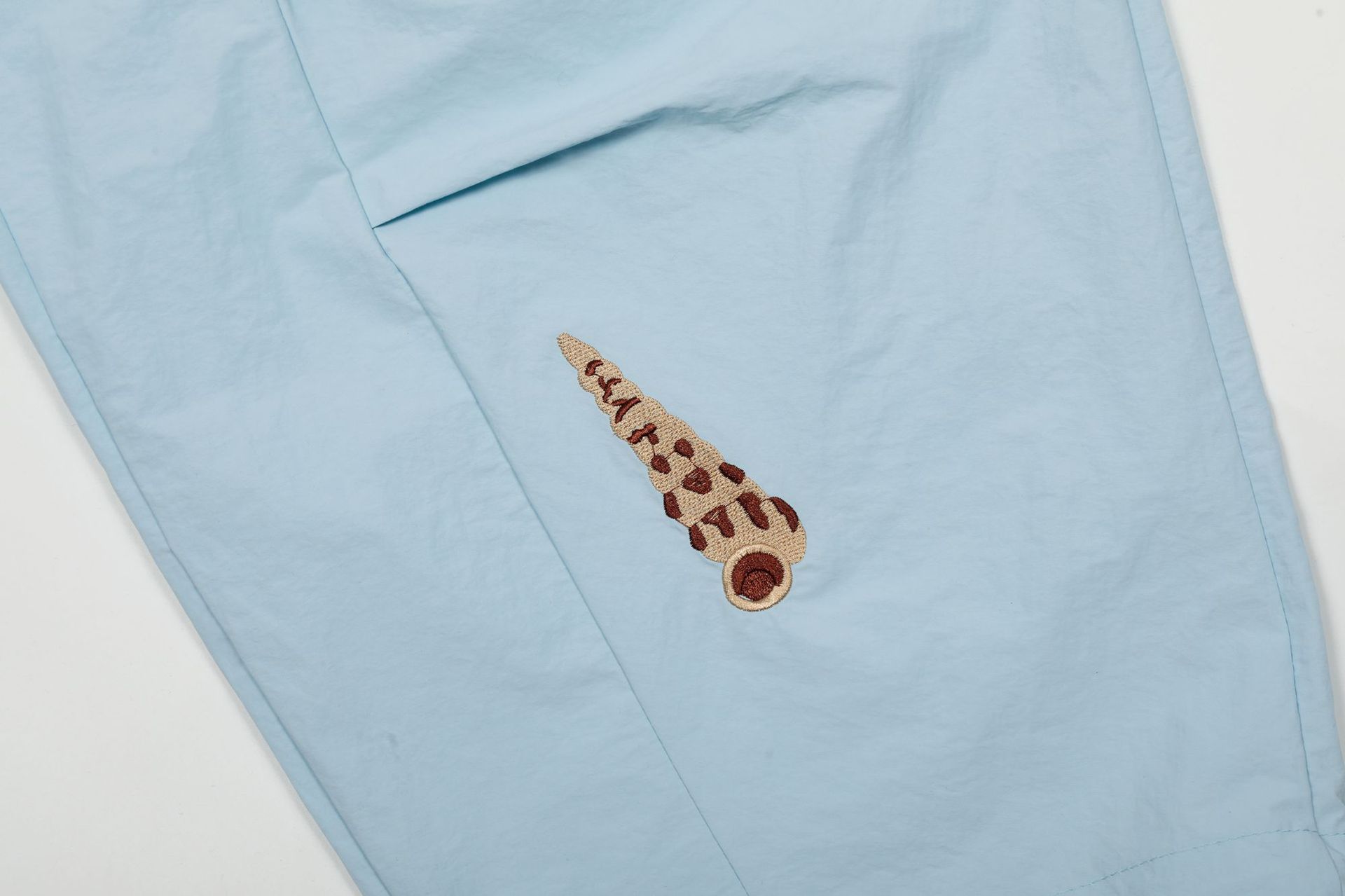 パンツセットアップ 貝殻刺繍入りゆったりワイドパンツ