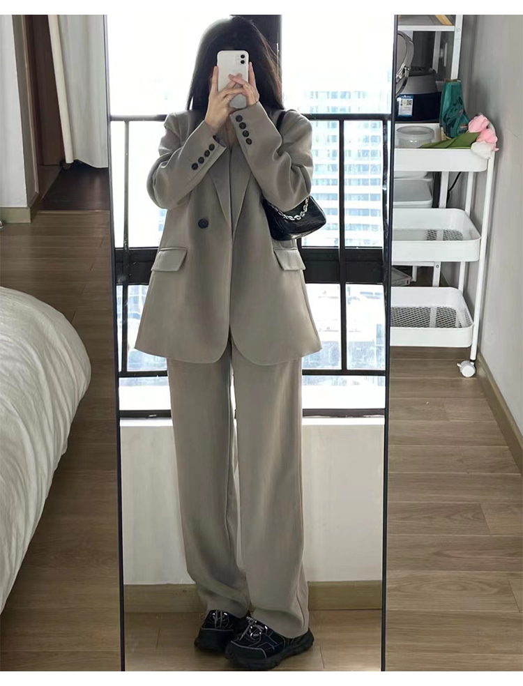 https://fulmo-img-server.com/pants-set/76e238fc-096d-44bb-9651-349535a4f849.jpg
