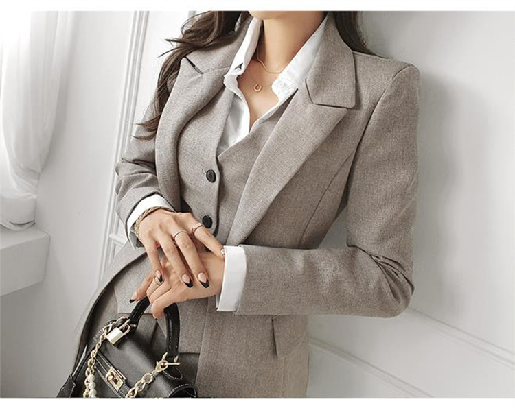 https://fulmo-img-server.com/pants-set/775c5453-fd20-4480-933c-2f85f549ba40.jpg