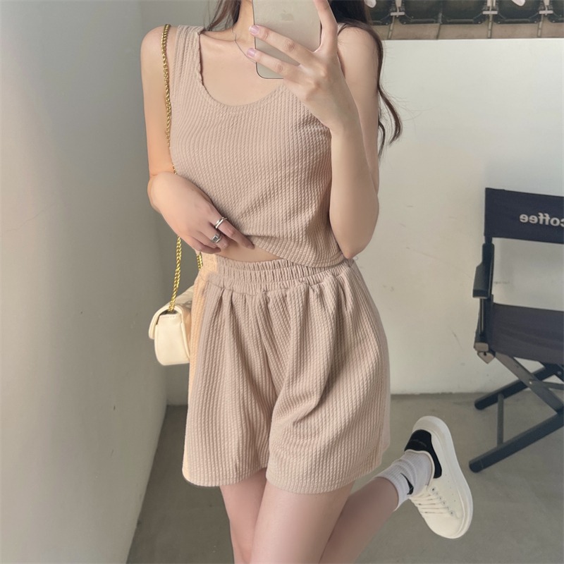 パンツセットアップ ショート 上質リブ編みノースリーブセットアップ