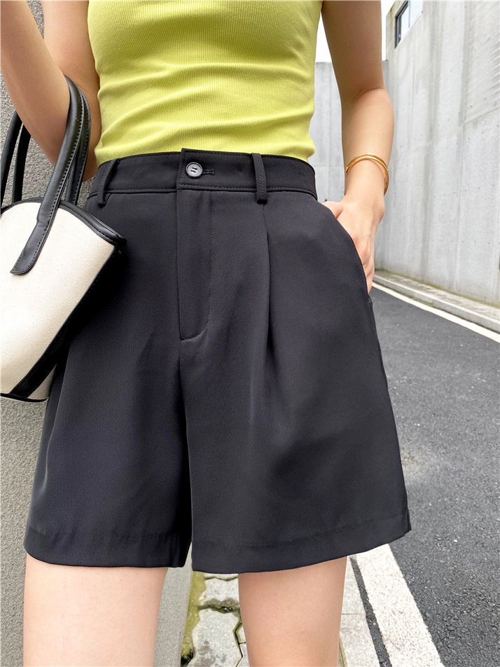 パンツセットアップ 上品シルエット タックショートパンツ