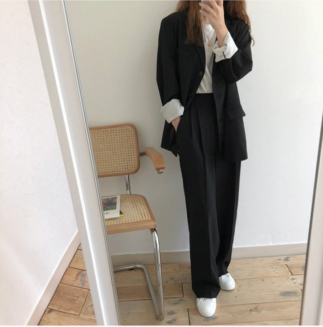 https://fulmo-img-server.com/pants-set/7ddce82b-85f6-4508-b175-b02f046162b4.jpg