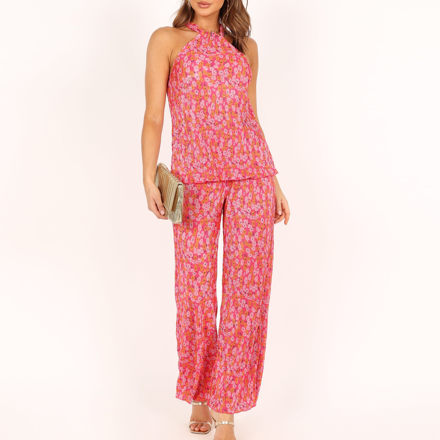 https://fulmo-img-server.com/pants-set/849bf9ff-7d7b-48e9-bc70-4fd79e5f16ff.jpg