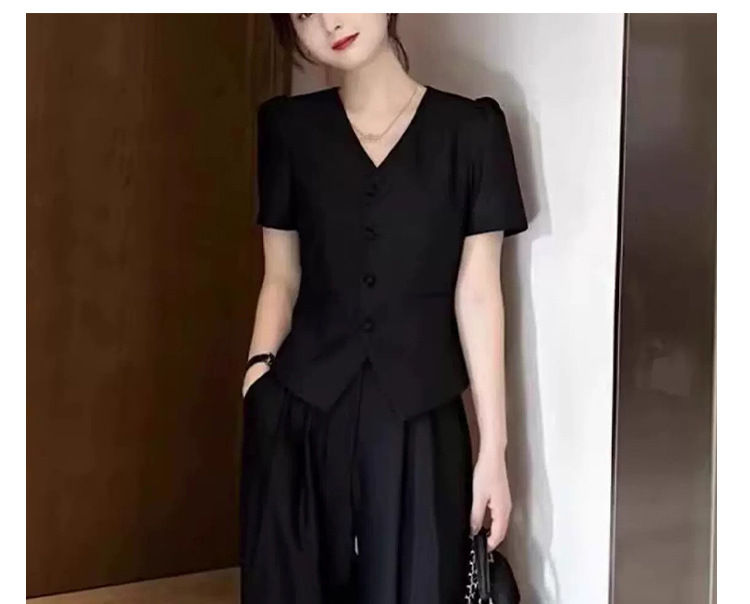 https://fulmo-img-server.com/pants-set/8813dcb1-2d0a-41a4-97cf-703c25d0d13b.jpg