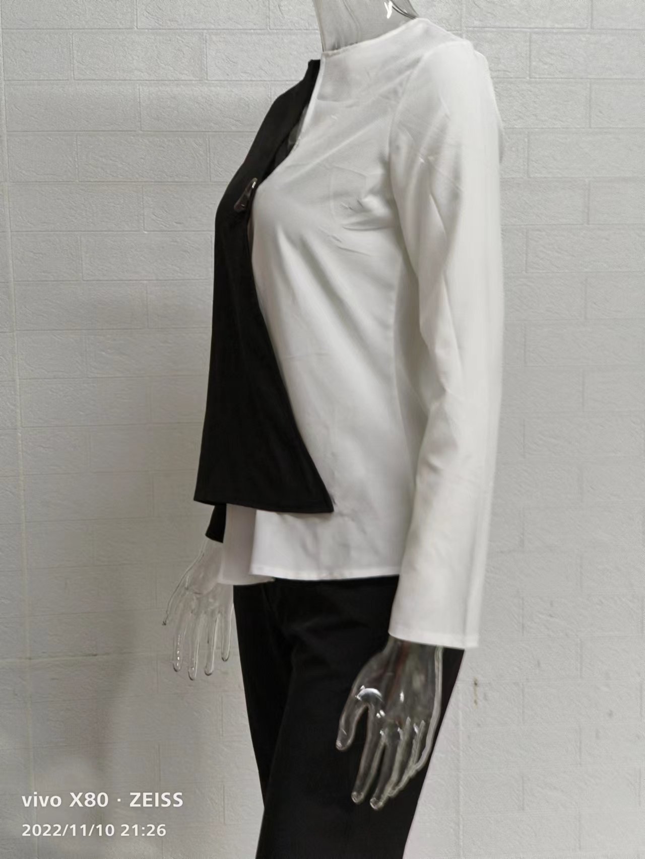 パンツセットアップ 配色切替デザインブラウスとワイドパンツセットアップ