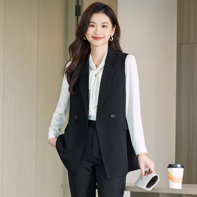 https://fulmo-img-server.com/pants-set/8c12ba35-f1be-468a-b2d6-4bfdd59ef010.jpg