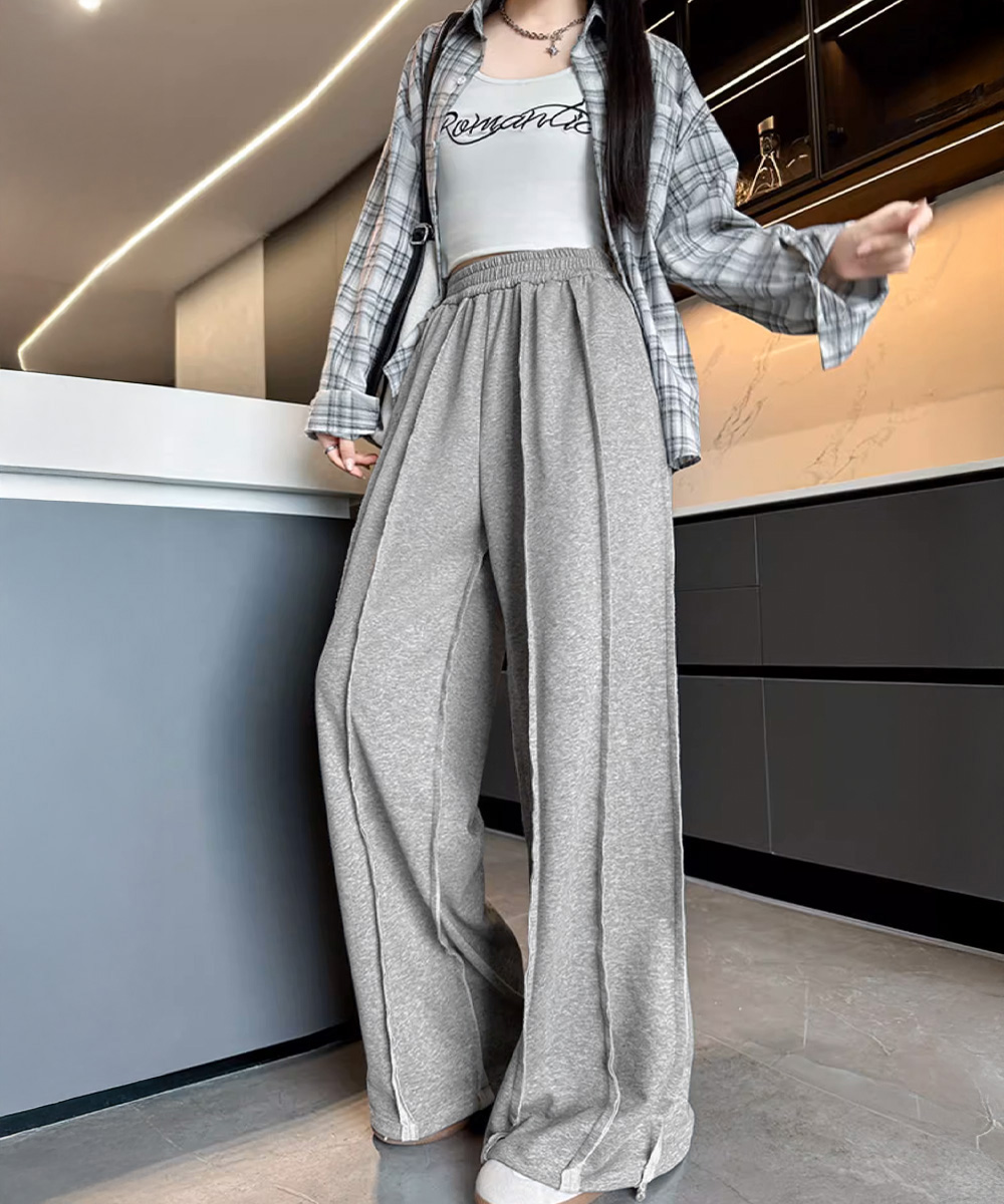 https://fulmo-img-server.com/pants-set/8d0031d2-3bba-48ab-b327-439a41aee501.jpg