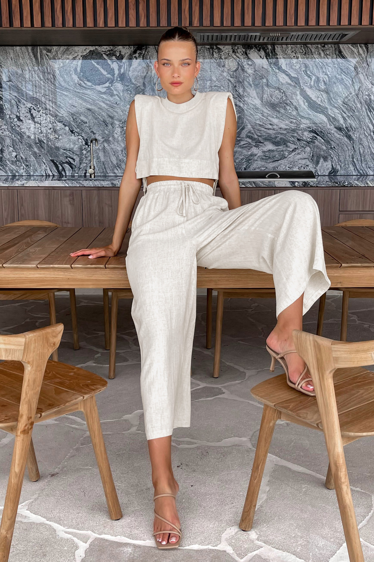 https://fulmo-img-server.com/pants-set/8e889b46-3fc7-4911-a2f3-6669a18bf880.jpg