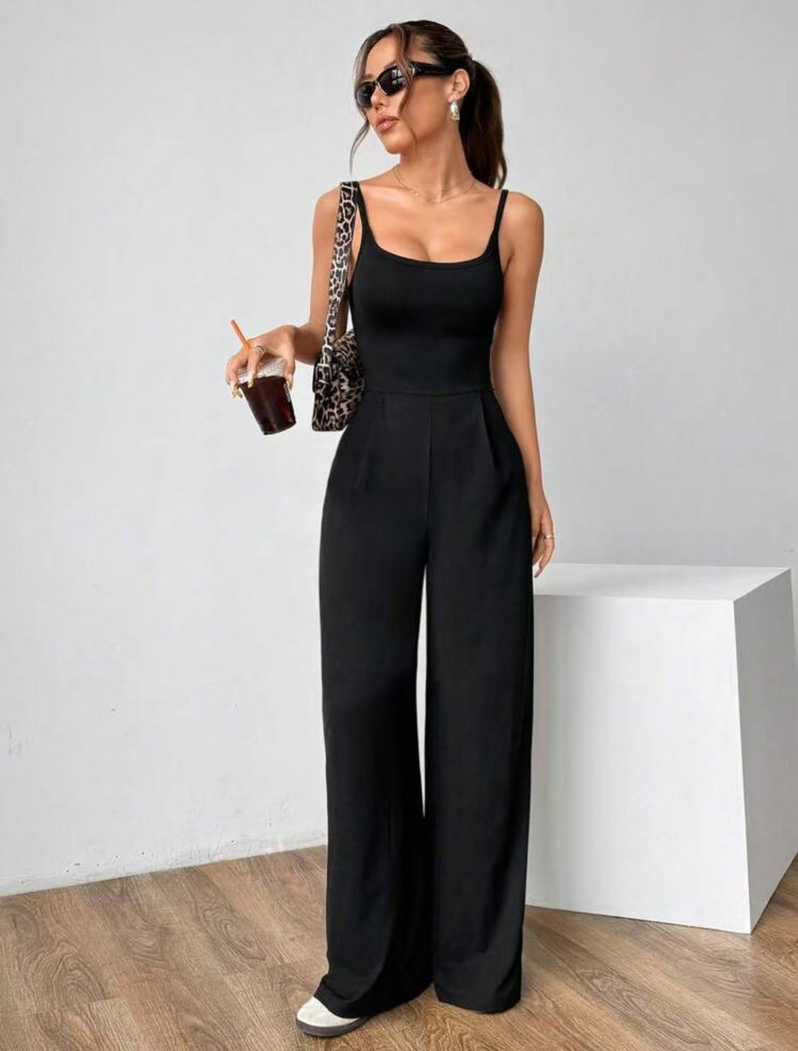 https://fulmo-img-server.com/pants-set/9351d752-eab7-4a61-9b1c-611759bd34b3.jpg