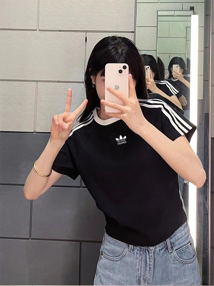 https://fulmo-img-server.com/pants-set/93fac8e5-0ed9-4b01-bafe-46236524d846.jpg