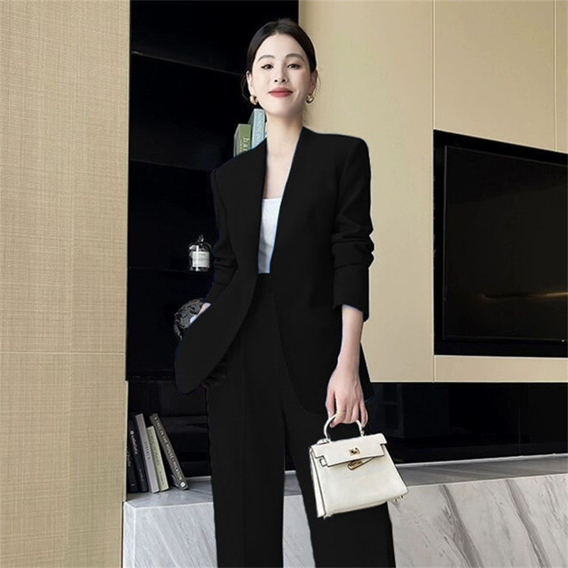 https://fulmo-img-server.com/pants-set/97eac560-b7f2-45b5-b292-186b933c15ca.jpg