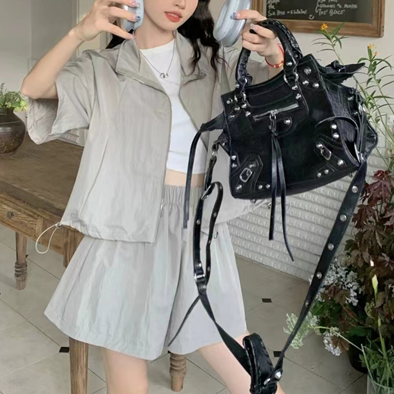 パンツセットアップ ジップアップブルゾン風ショートパンツセット