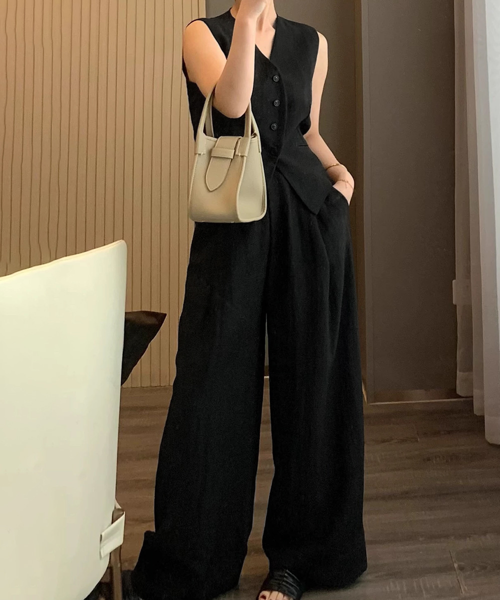 https://fulmo-img-server.com/pants-set/9b773dba-106d-484a-b9bf-7f8ca09d708e.jpg