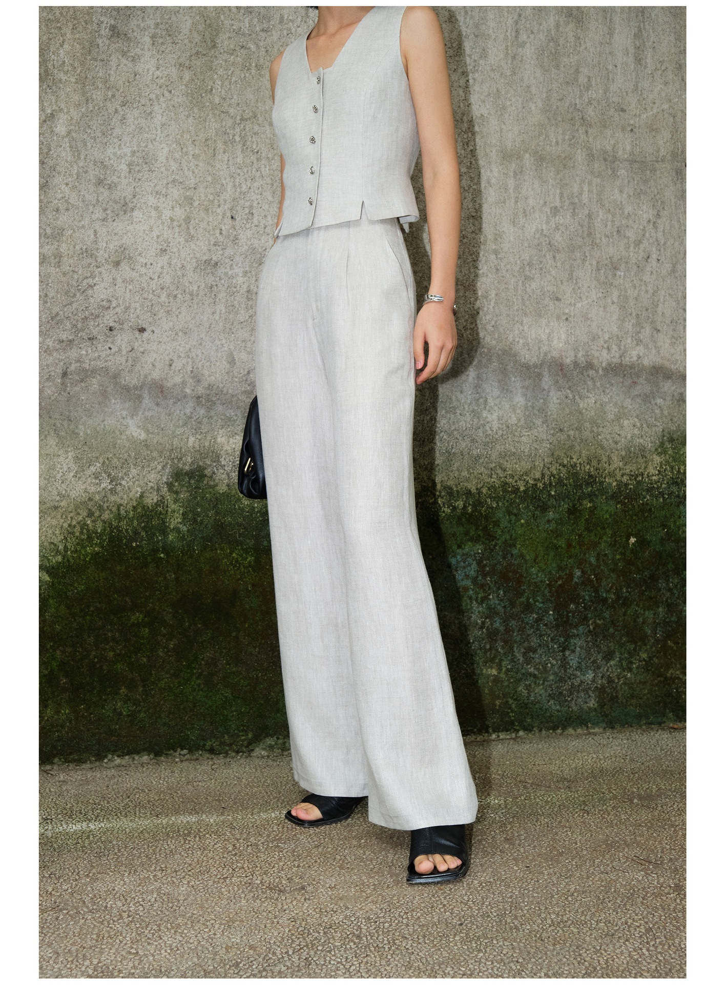 https://fulmo-img-server.com/pants-set/9d35744f-1cd1-4375-a7db-e7e17f51e15f.jpg