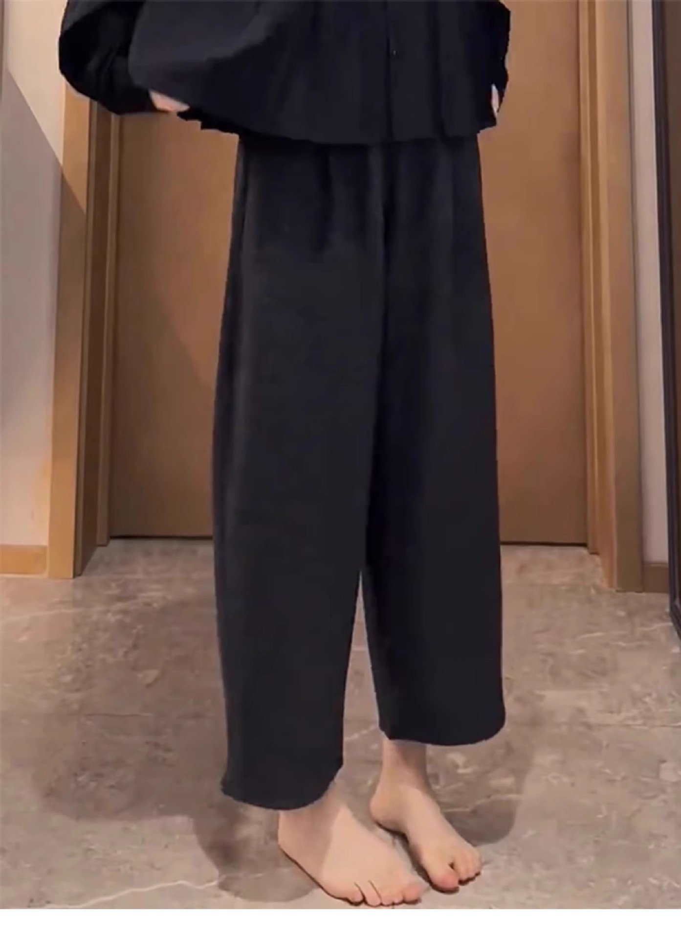 https://fulmo-img-server.com/pants-set/9fe59336-e95f-4b89-a53a-10fe2b5b86fd.jpg