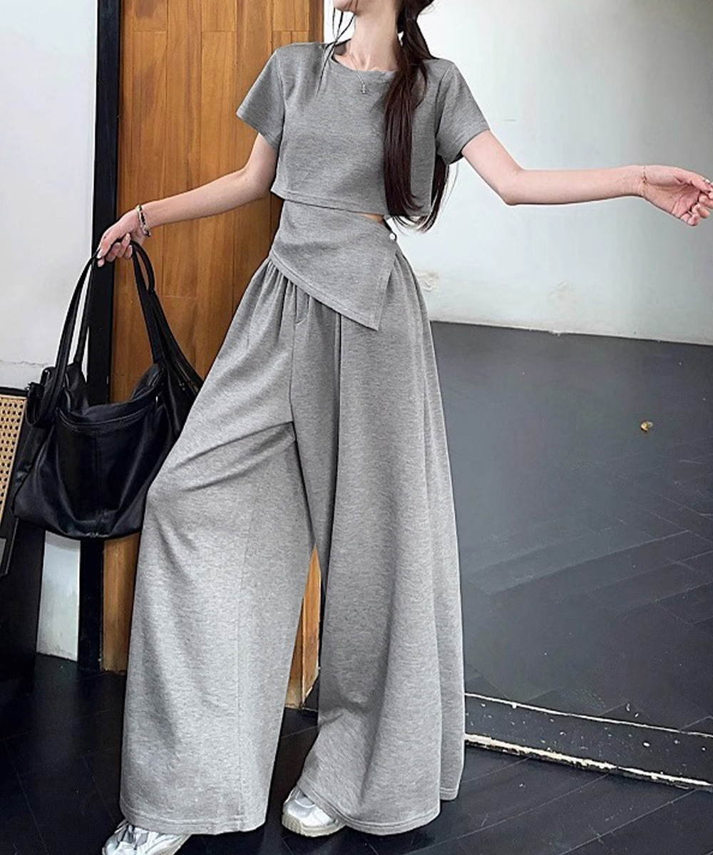 https://fulmo-img-server.com/pants-set/a1e7e06a-797b-43f4-8488-cbfcdbebfb28.jpg