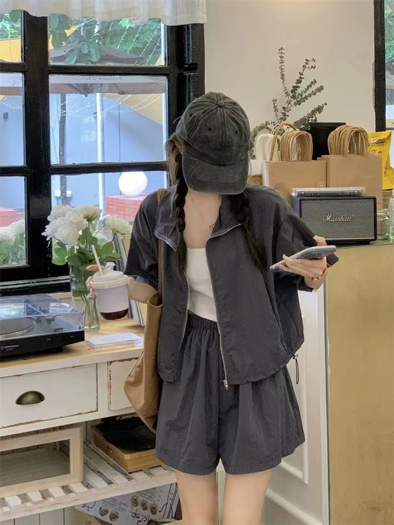 パンツセットアップ ジップアップブルゾン風ショートパンツセット