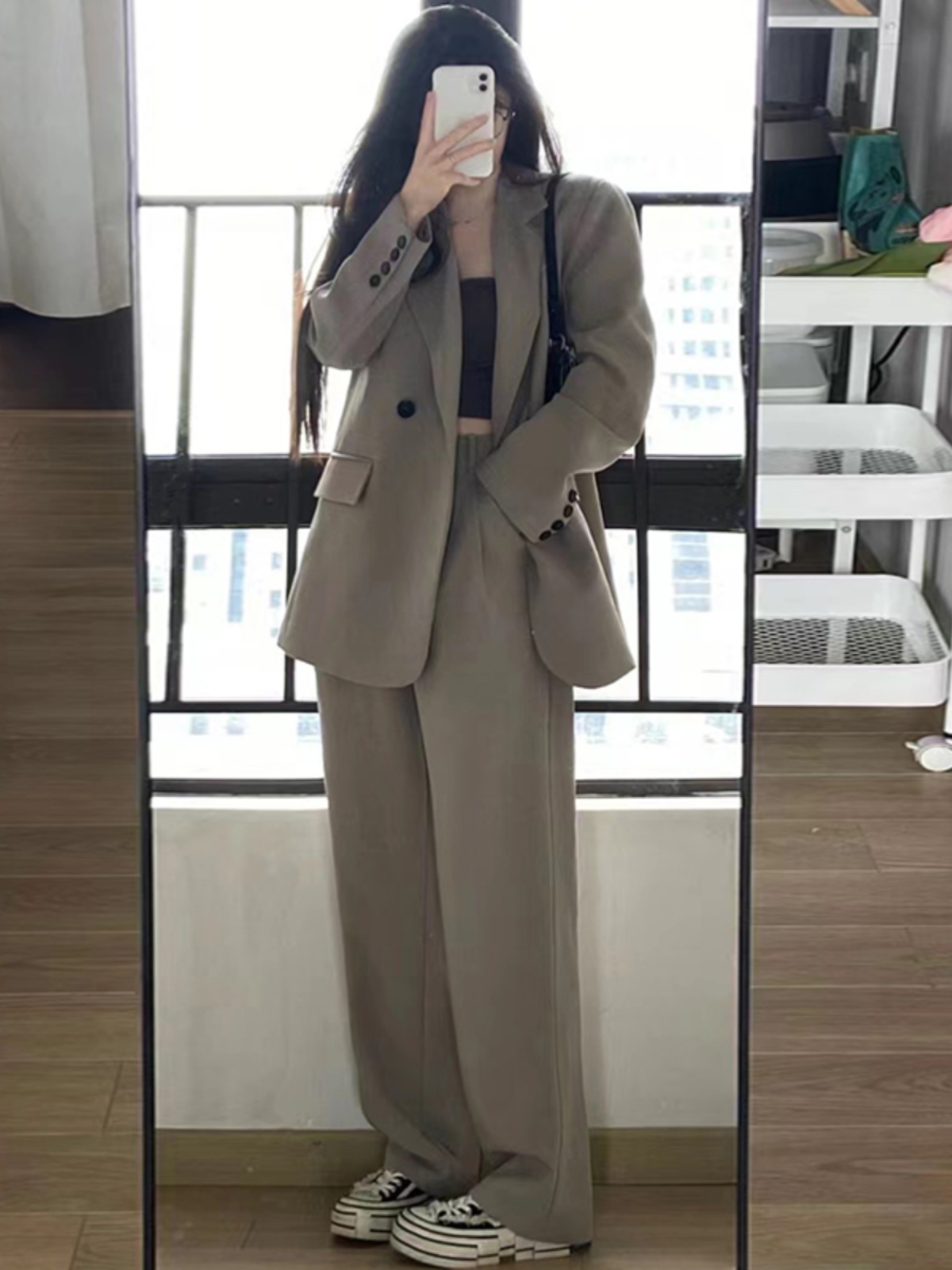 https://fulmo-img-server.com/pants-set/a69d1ca3-a466-4978-9930-13de3ec93711.jpg