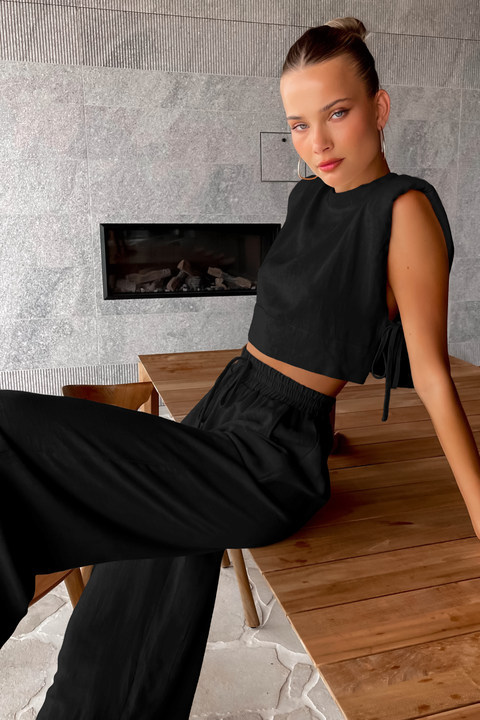 https://fulmo-img-server.com/pants-set/a6c8bc3c-8b17-46fe-90cd-33f383f69034.jpg