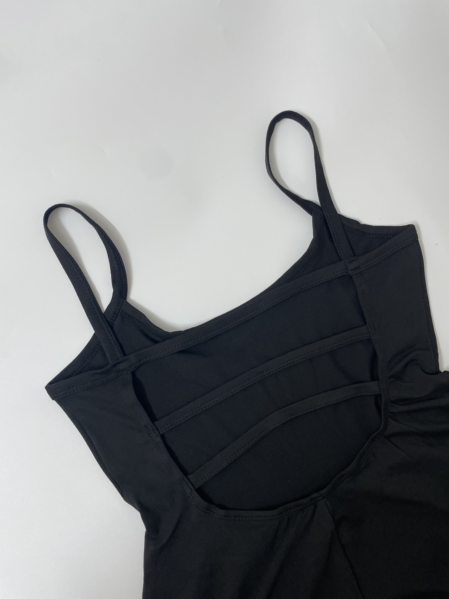 https://fulmo-img-server.com/pants-set/a7b5244d-d483-4260-a180-9c91be5ce8b9.jpg