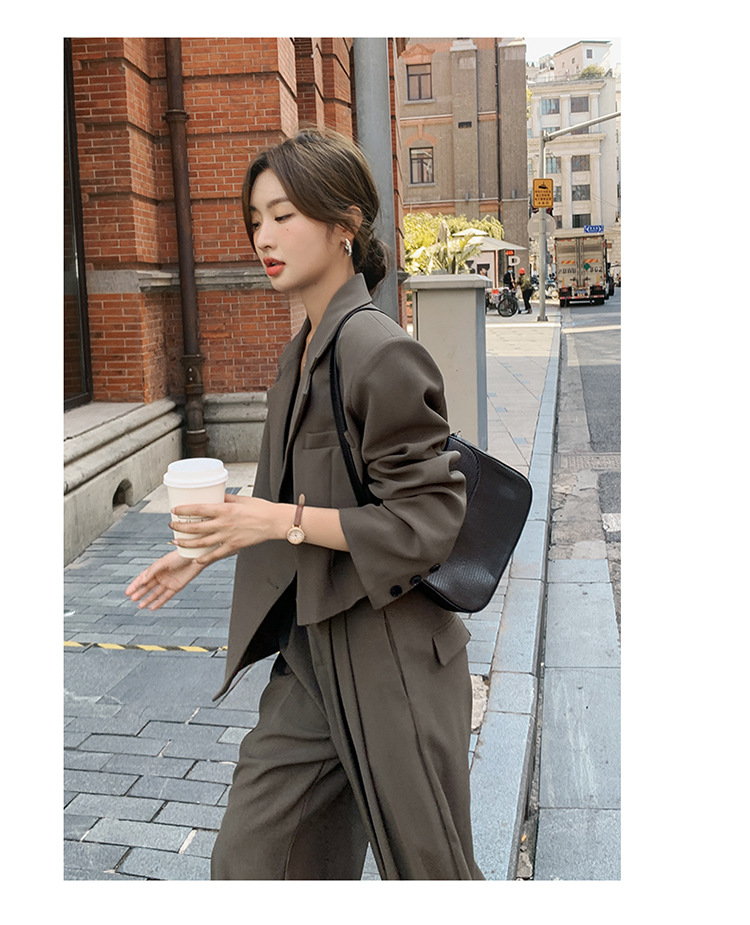 https://fulmo-img-server.com/pants-set/a9c3b70e-046b-4da6-8432-9358c23c4973.jpg